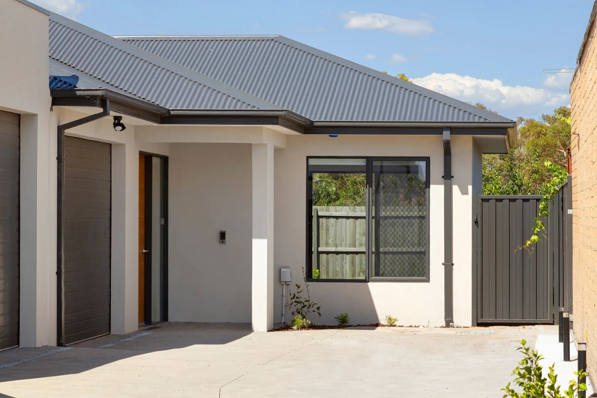 Front of Glenroy