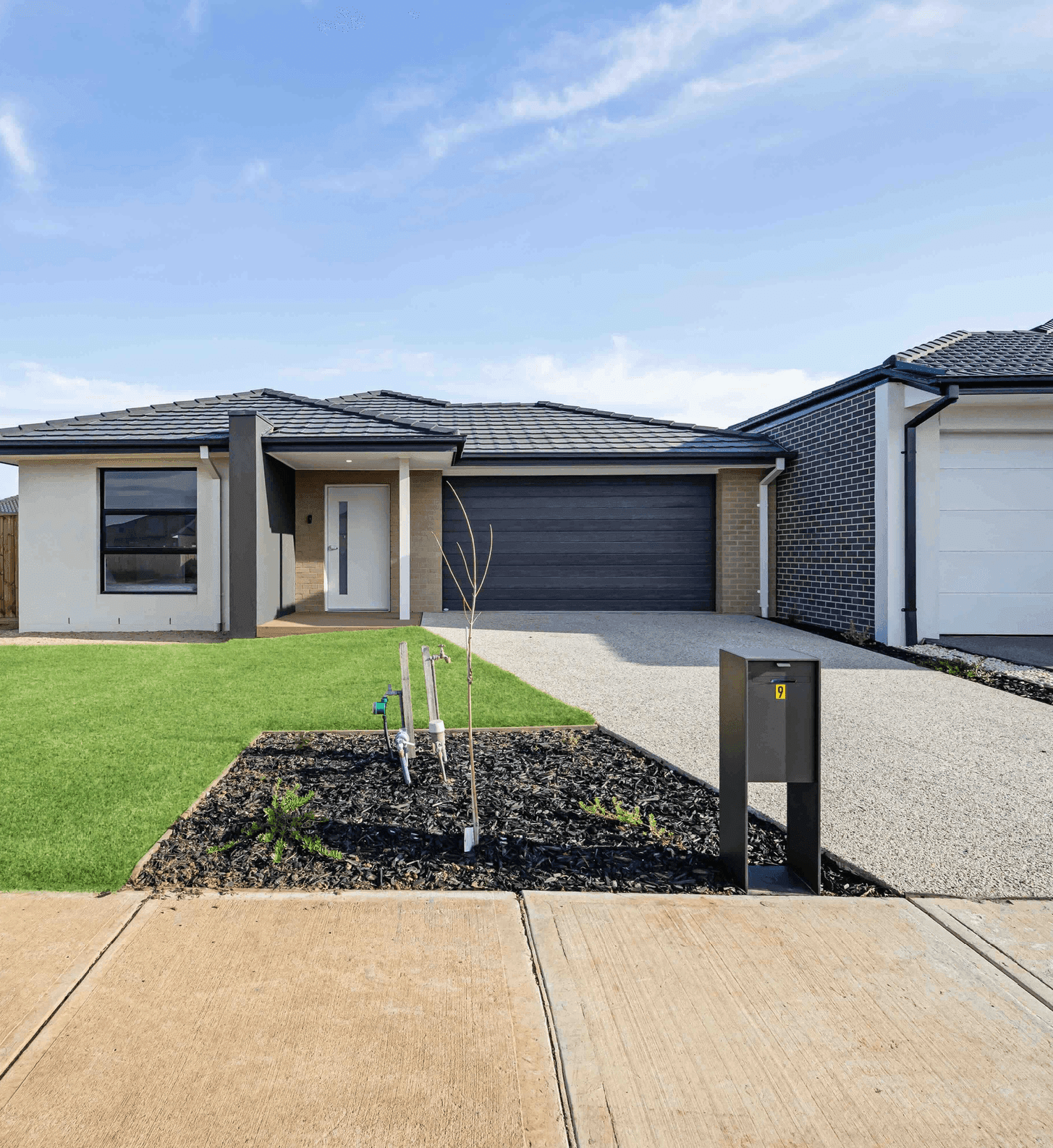 Front of Rogue Avenue — Wollert