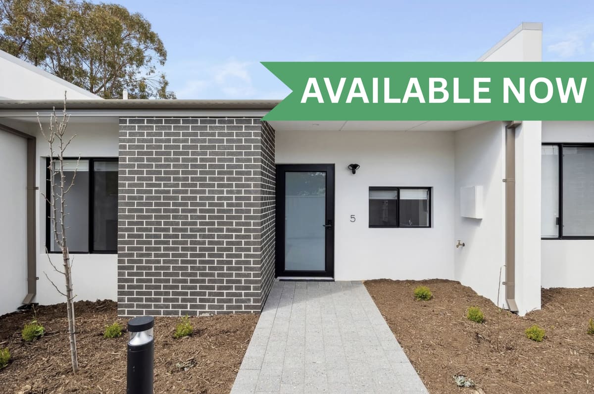 Front of Allnutt Street — Mandurah